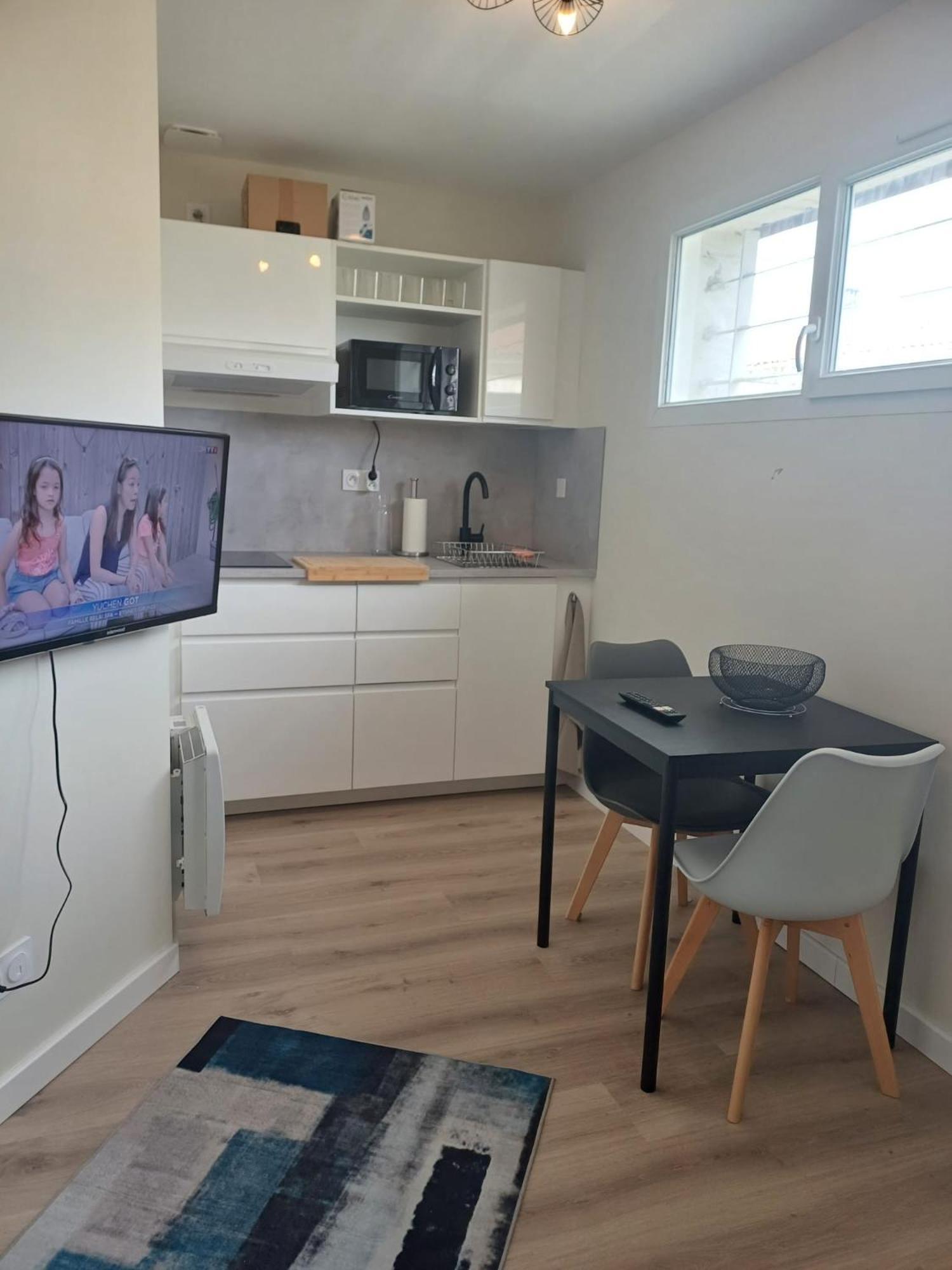 Le Studio Du Canal, 2 Pers, Wifi อาฌ็อง ภายนอก รูปภาพ